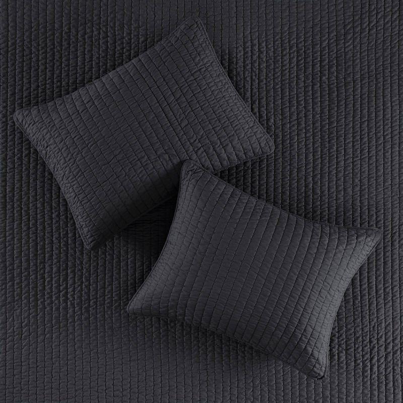 Cozy Farmhouse Black Microfiber Twin Quilt Set with Reversible Design