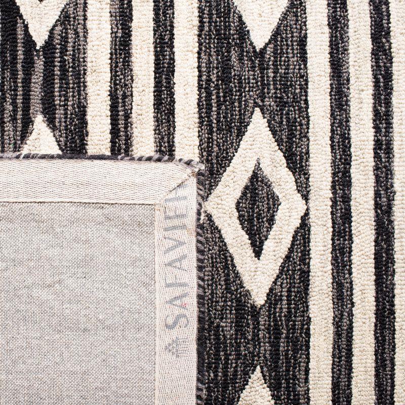 Micro-Loop MLP153 Hand Tufted Area Rug - Charcoal/Ivory - 5'x5' - Safavieh.