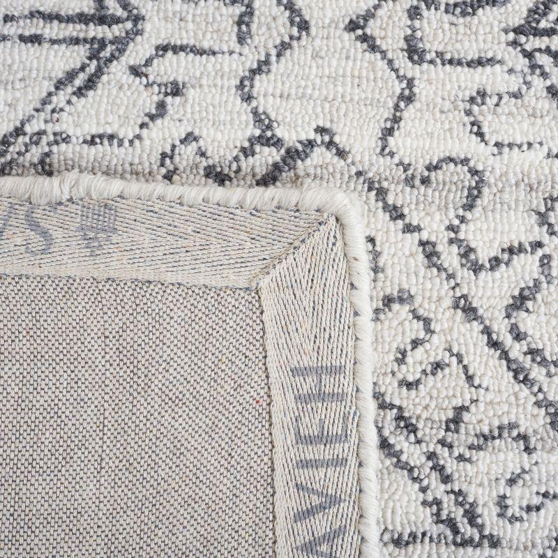 Casablanca CSB241 Hand Tufted Area Rug - Ivory/Black - 3'x5' - Safavieh..