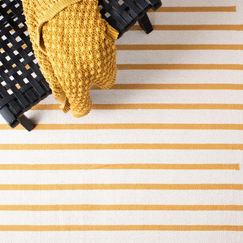 Montauk MTK313 Hand Woven Indoor Accent Rug - Ivory/Gold - 3'x5' - Safavieh