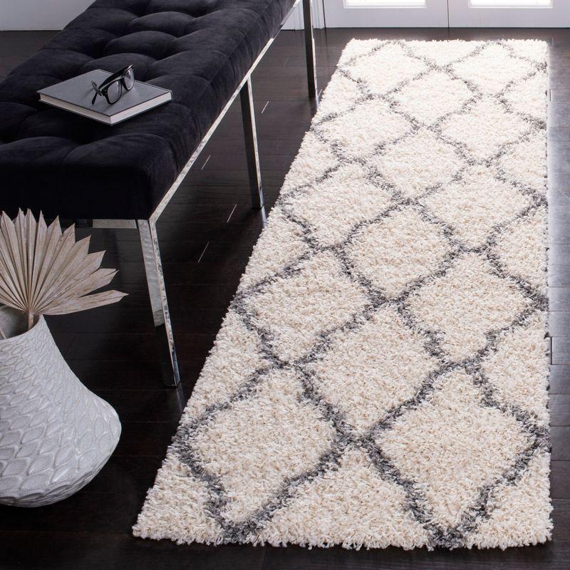 Dallas Shag SGD257 Power Loomed Runner Rug - Ivory/Grey - 2'3"x14' - Safavieh.