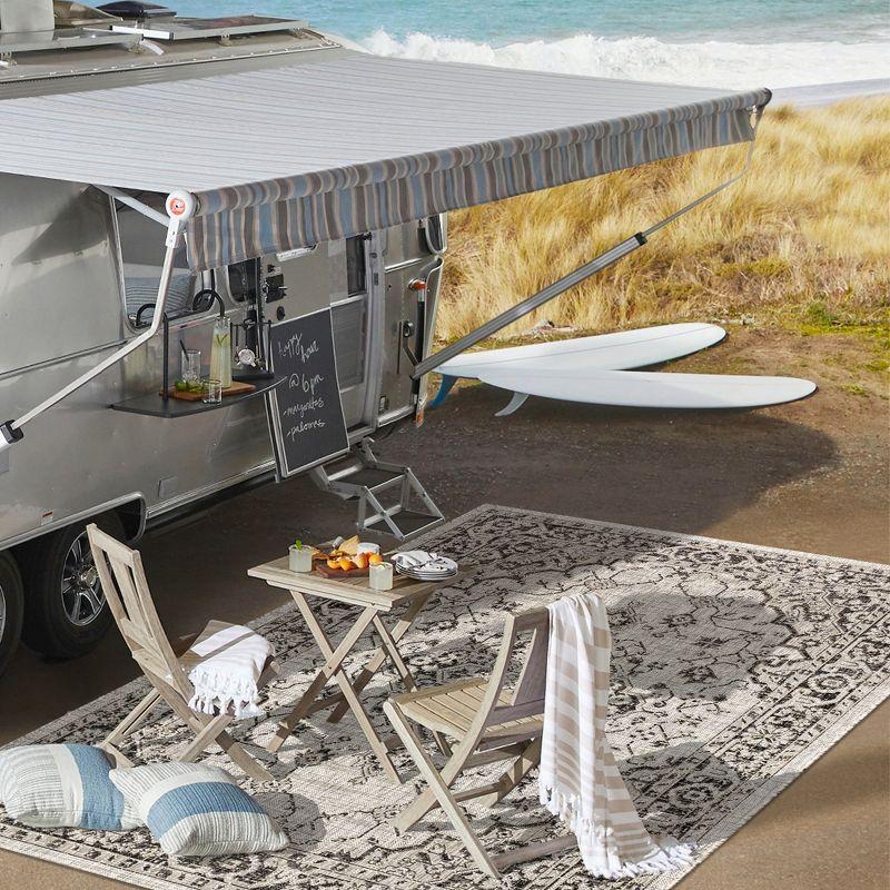4'x6' Rozetta Boho Medallion Textured Weave Indoor/Outdoor Area Rug, Gray/Black - JONATHAN Y