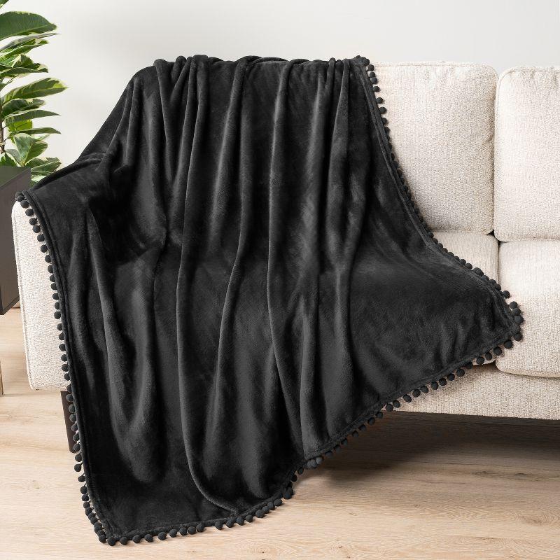 Pavilia Hand Woven Throw Blanket