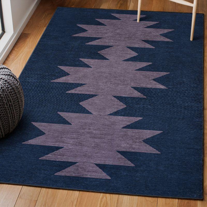 Chayton Minimalist Geometric Machine-Washable Area Rug - JONATHAN Y