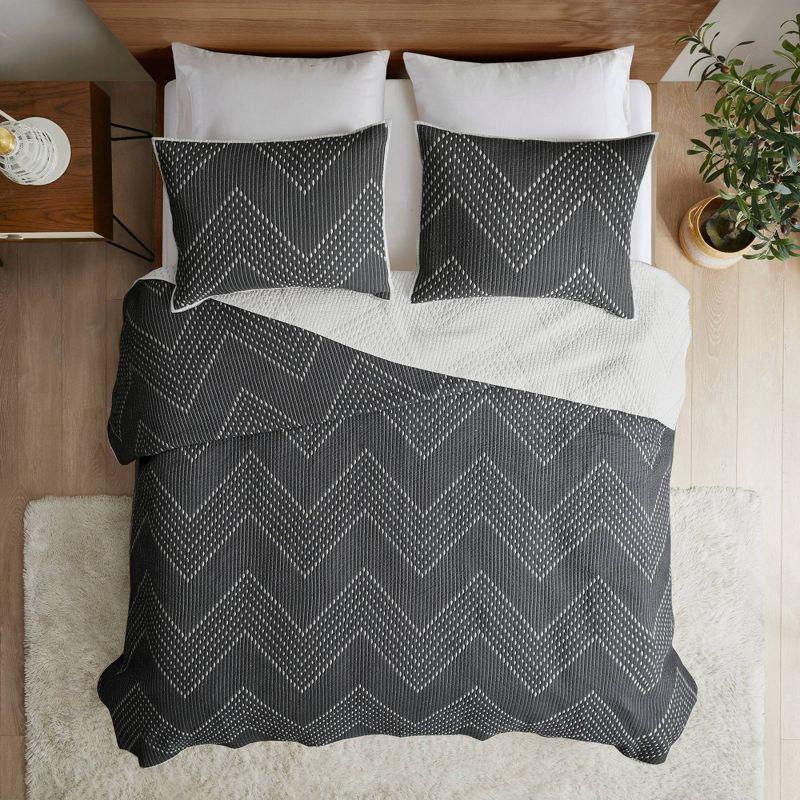 Black Cotton Reversible Chevron Full Quilt Set