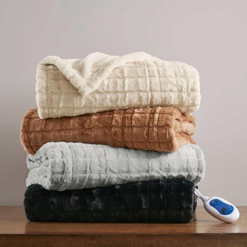 Beautyrest Beautyrest Zuri Oversized Heated Faux Fur Throw