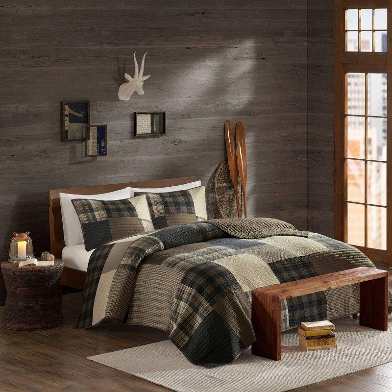 Rustic Charm King-Sized Reversible Cotton Quilt Set in Tan