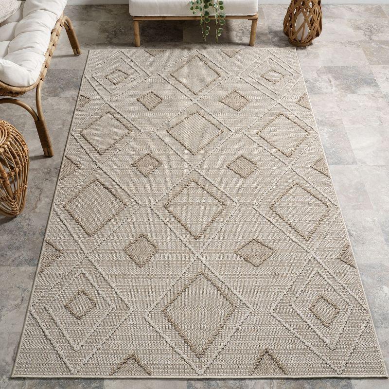 Nuloom Aviana Transitional Geometric Indoor and Outdoor Area Rug