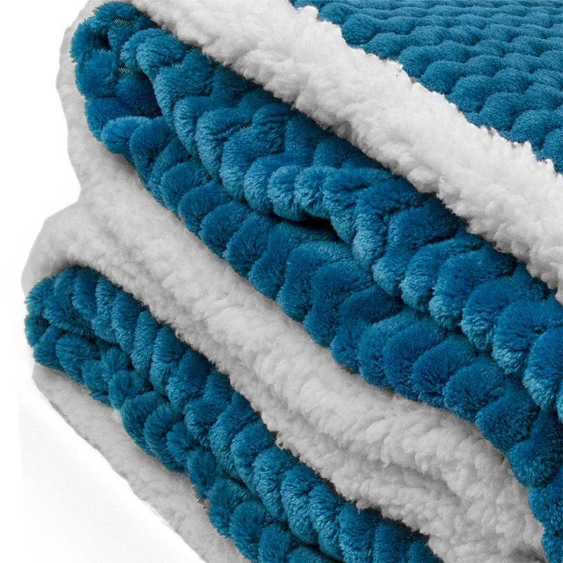Pavilia Hand Woven Throw Blanket