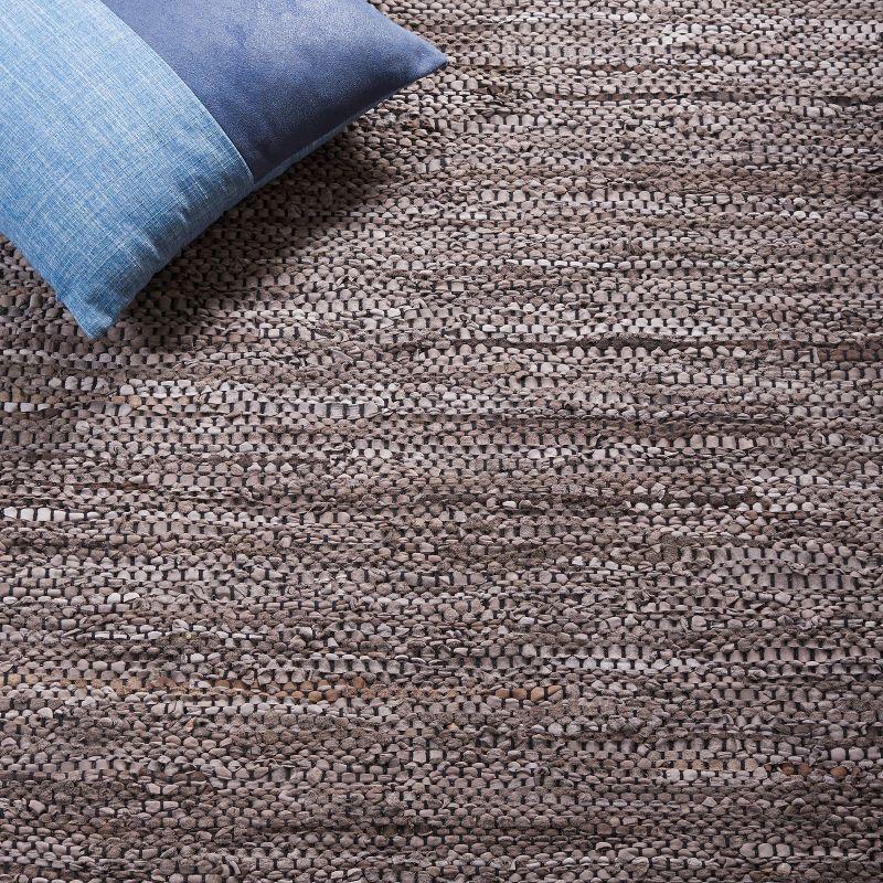 Vintage Leather VTL400 Hand Woven Indoor Area Rug - Silver/Ivory - 5'x8' - Safavieh