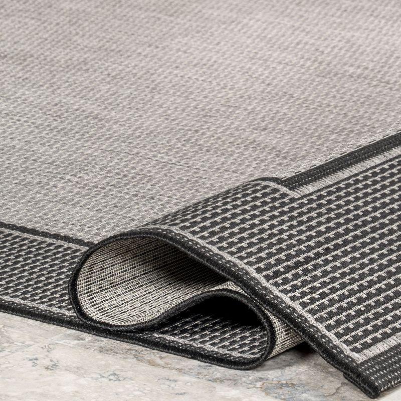 Nuloom Gris Bordered 10 Square Indoor/Outdoor Area Rug for Living Room Patio Deck Front Porch Kitchen, Grey/Black