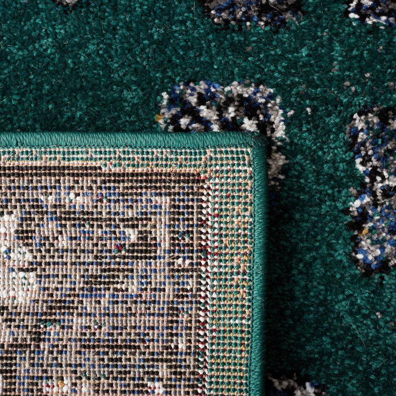 Vintage Hamadan VTH204 Power Loomed Indoor Area Rug - Green/Black - 4'x6' - Safavieh