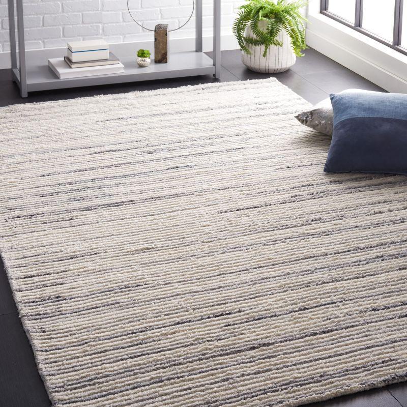 Casablanca CSB793 Hand Woven Indoor Area Rug - Grey/Ivory - 4'x6' - Safavieh