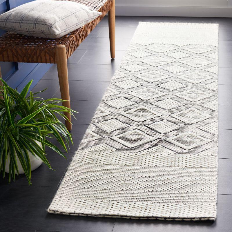 Vermont VRM153 Hand Woven Area Rug  - Safavieh