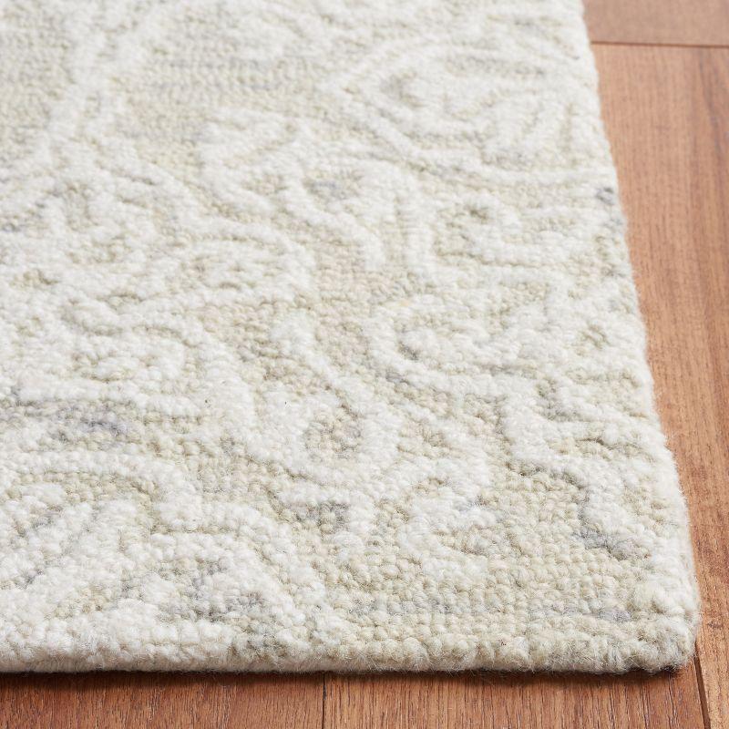 Handmade Silver and Ivory Wool Tufted Runner Rug - 2'3" x 6'