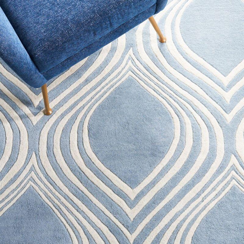 Chatham CHT758 Hand Tufted Accent Rug Blue / Ivory 2' X 3' - Safavieh.
