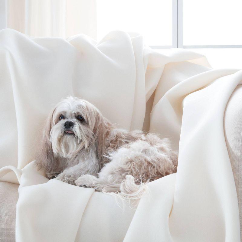 Luxurious King-Sized Ivory Fleece Reversible Blanket