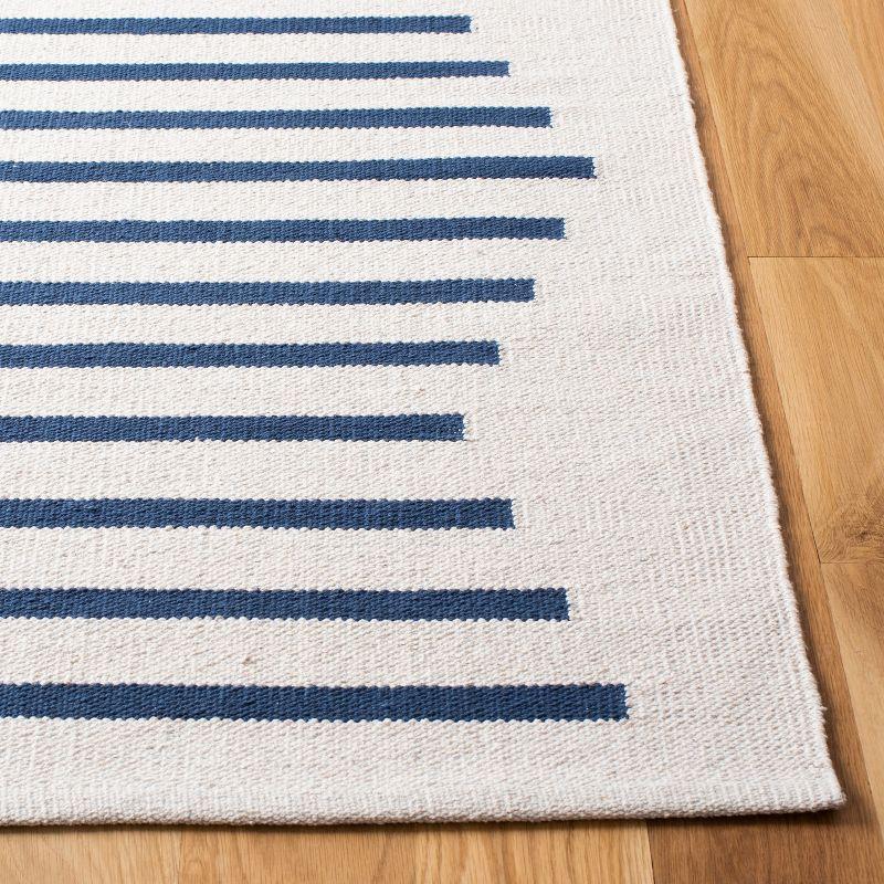 Montauk MTK313 Hand Woven Area Rug - Ivory/Navy - 6'x6' - Safavieh.