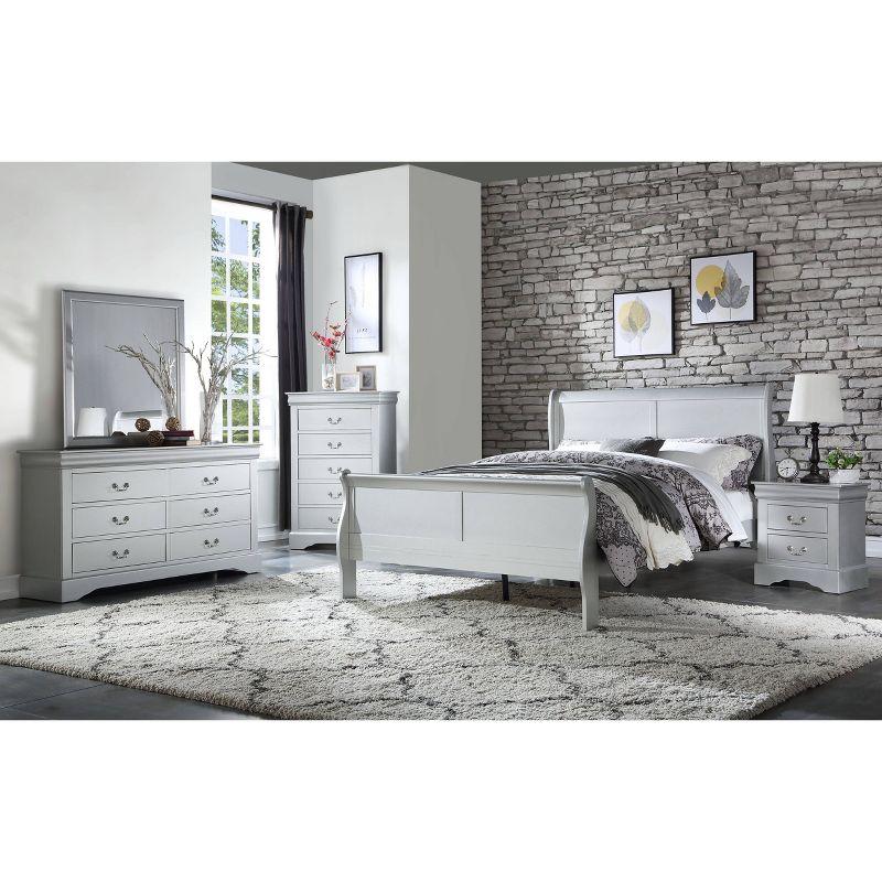 Elegant Gray Queen Upholstered Bed with Tufted Headboard and Storage Drawer