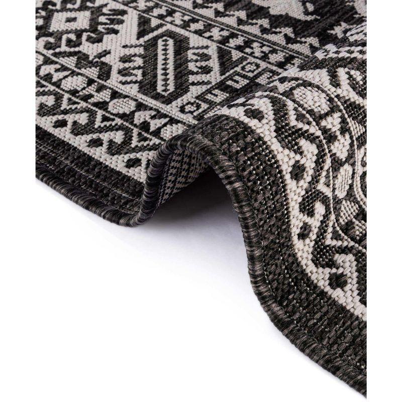 Unique Loom 7' 10 x 7' 10 Square Indoor/Outdoor Aztec Charcoal Gray Area Rug
