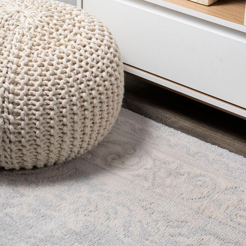 4'x6' Rosalia Cottage Medallion Area Rug, Ivory/Gray - JONATHAN Y