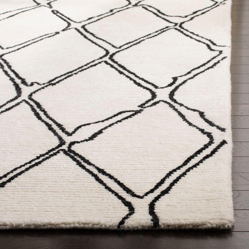 Casablanca CSB350 Hand Tufted Area Rug  - Safavieh