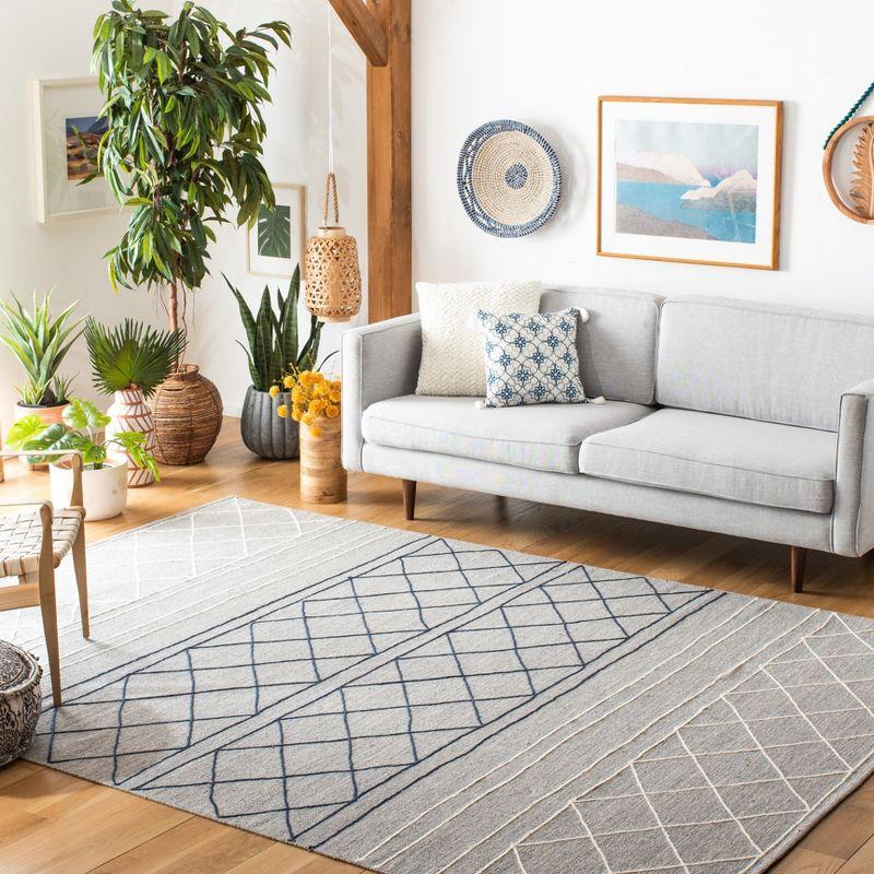 Striped Kilim STK507 Hand Woven Area Rug - Silver/Grey - 5'x8' - Safavieh.