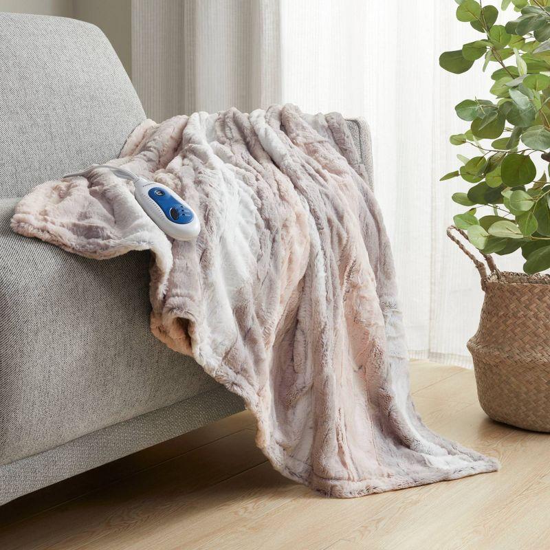 Beautyrest Zuri Oversized Heated Faux Fur Throw