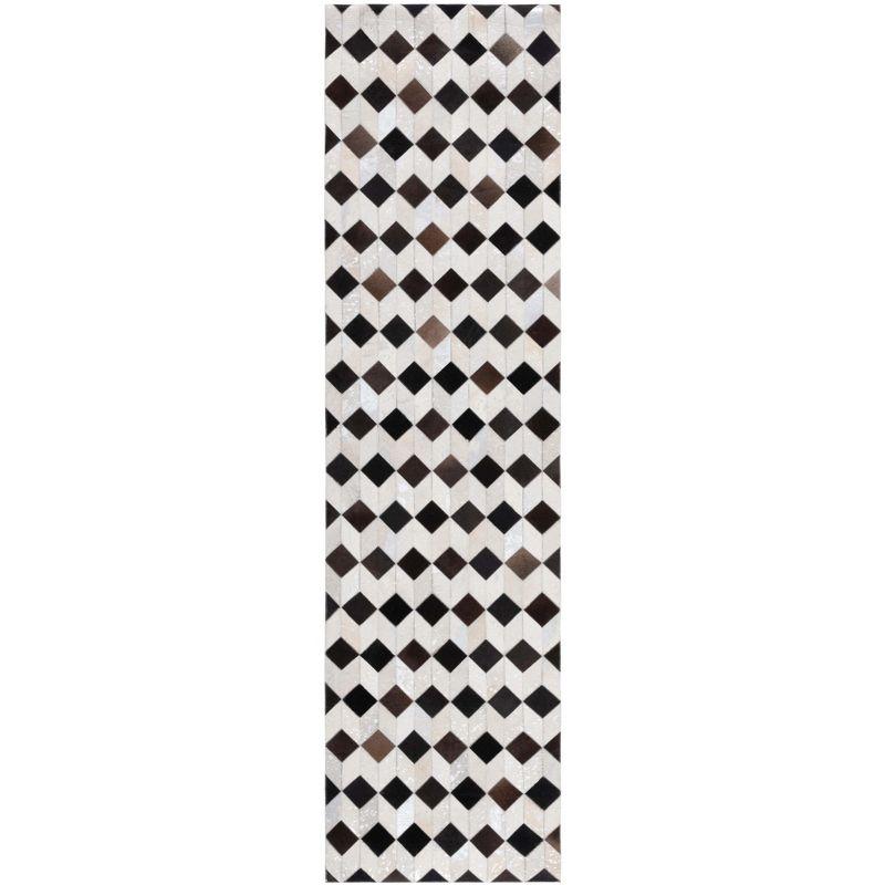 Studio Leather STL902 Hand Woven Indoor Runner Rug - Beige/Black - 2'3"x9' - Safavieh