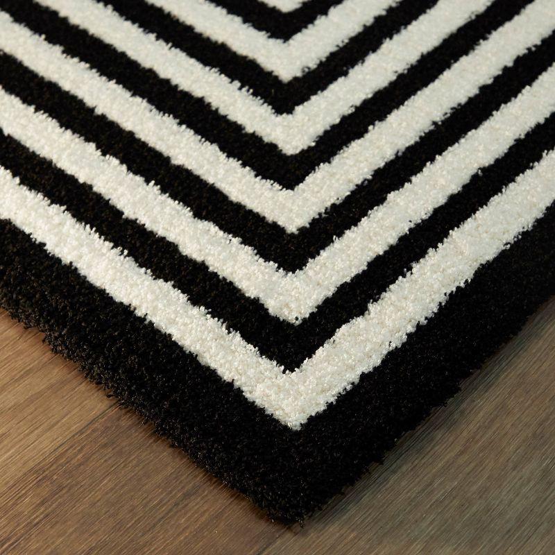 Hamilton 8' x 10' Black Synthetic Easy-Care Contemporary Rug