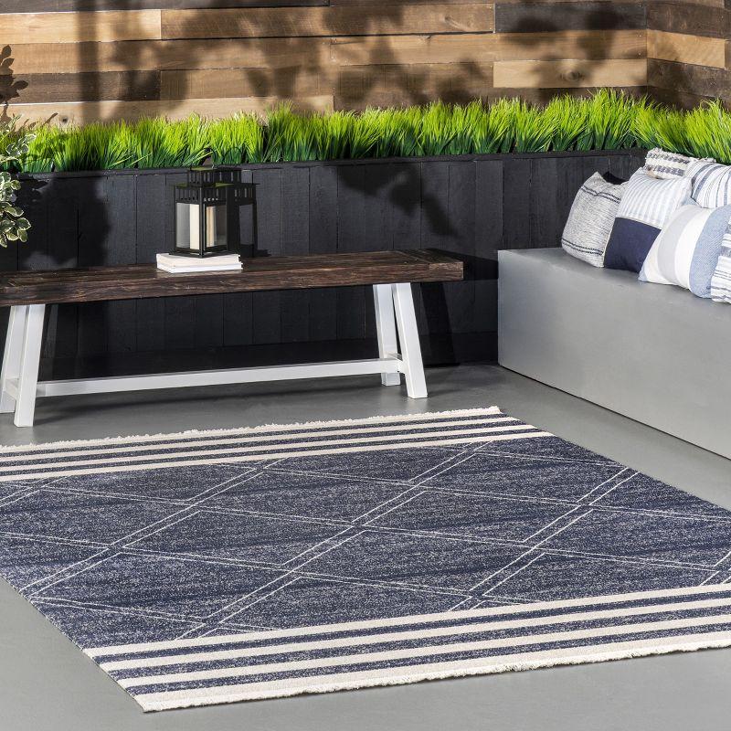 Nuloom Roberge Trellis 3x5 Indoor/Outdoor Accent Rug for Living Room Patio Deck Front Porch Entryway Kitchen, Navy/Ivory