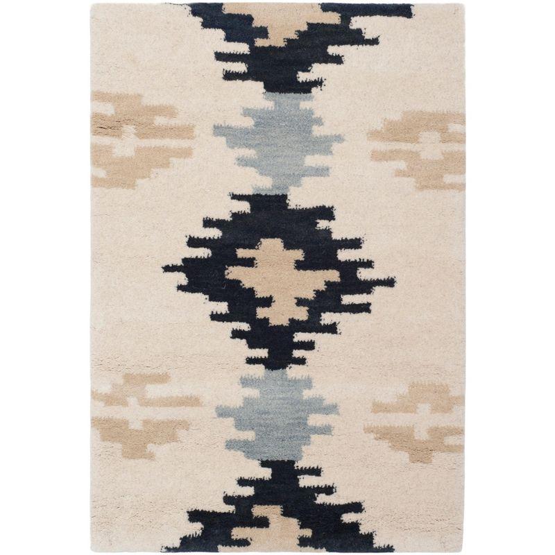 Soho SOH339 Hand Tufted Area Rug  - Safavieh