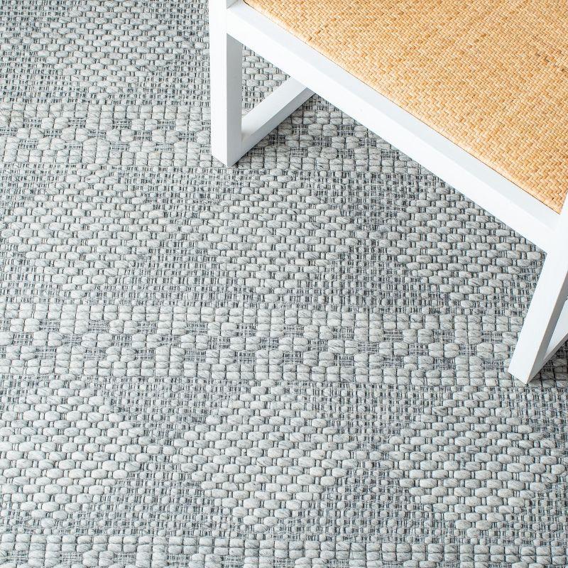 Elegant Handwoven Marbella 7' Square Gray Geometric Wool-Blend Rug