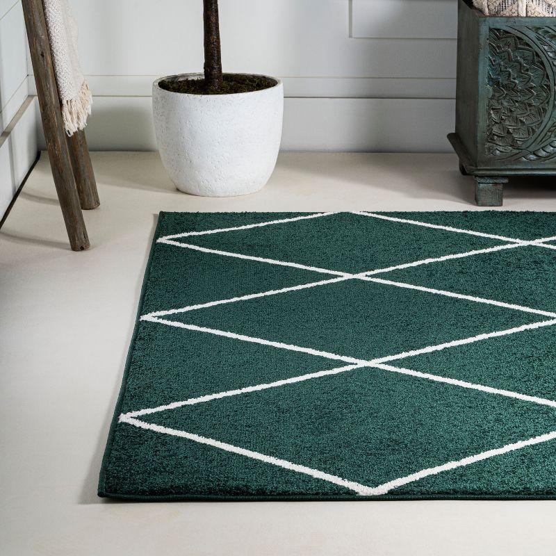 Cole Minimalist Diamond Trellis Round Area Rug - JONATHAN Y