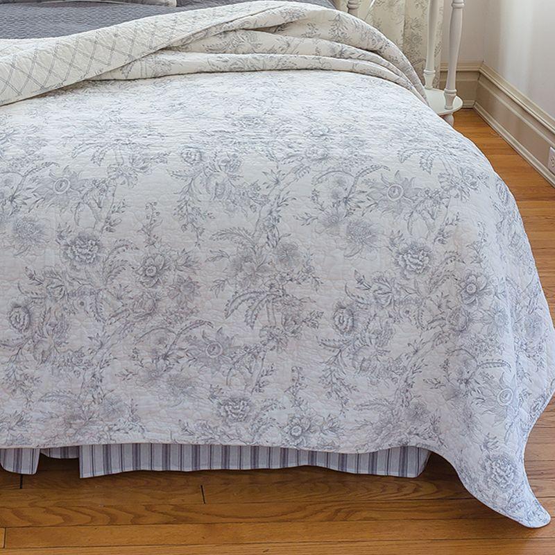 C&F Home Colonial Williamsburg Clementina Cement Gray Floral Twin Quilt