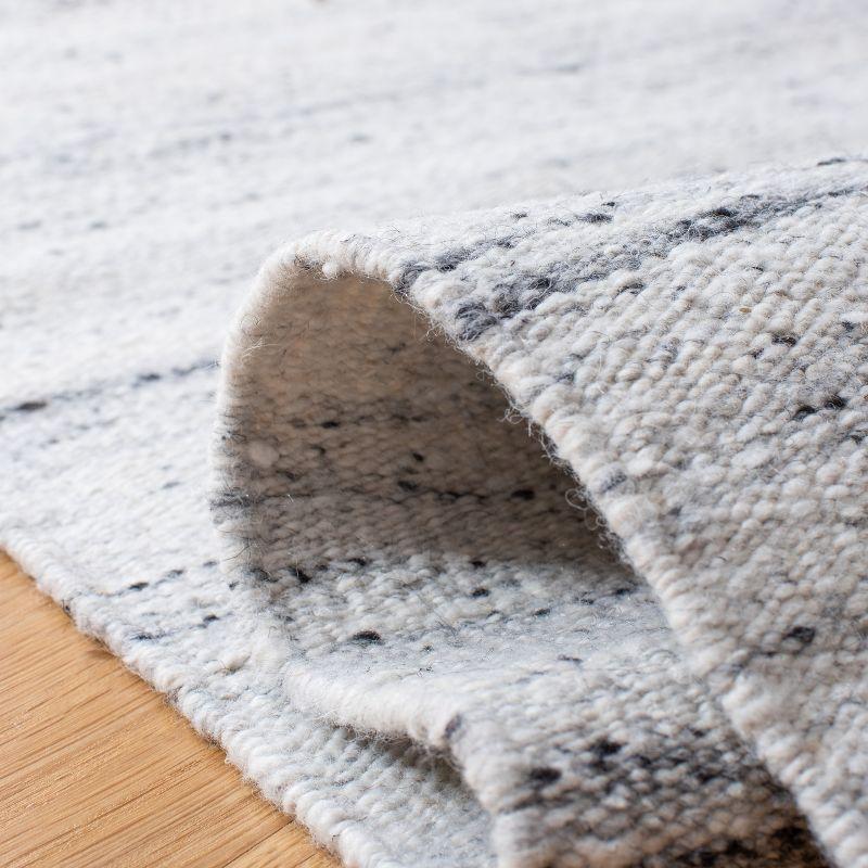 Kilim KLM551 Hand Loomed Area Rug - Ivory/Grey - 5'x8' - Safavieh.