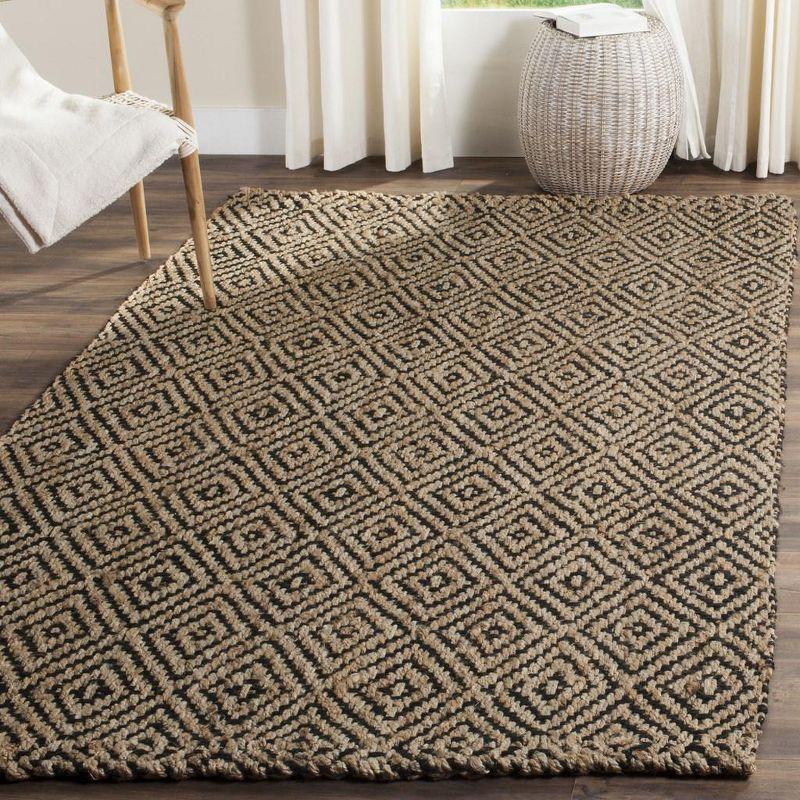 Natural Fiber NF181 Hand Woven Indoor Area Rug - Natural/Black - 4'x6' - Safavieh.