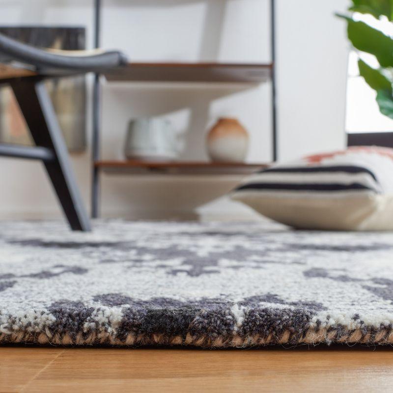 Ikat IKT652 Hand Tufted Area Rug - Grey/Black - 4'x6' - Safavieh.