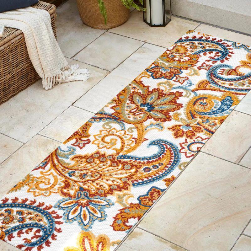 Julien Paisley High-Low Indoor/Outdoor Area Rug - JONATHAN Y