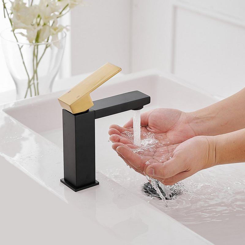 Single-Hole Single-handle Bathroom Faucet