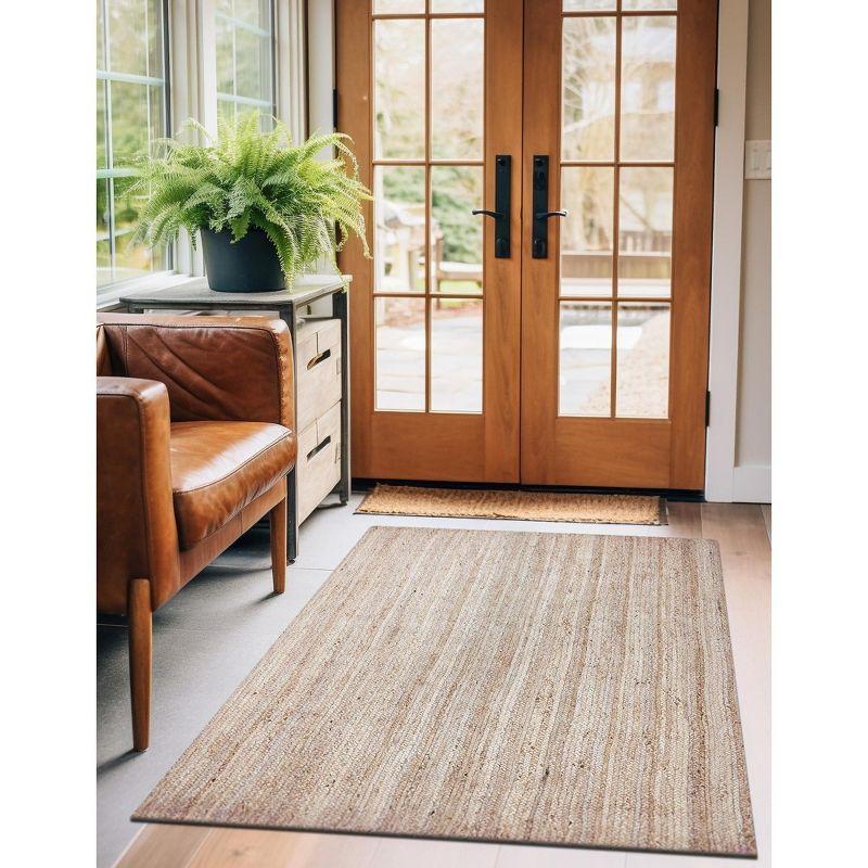 Handmade Rectangular Brown Braided Jute Indoor Rug