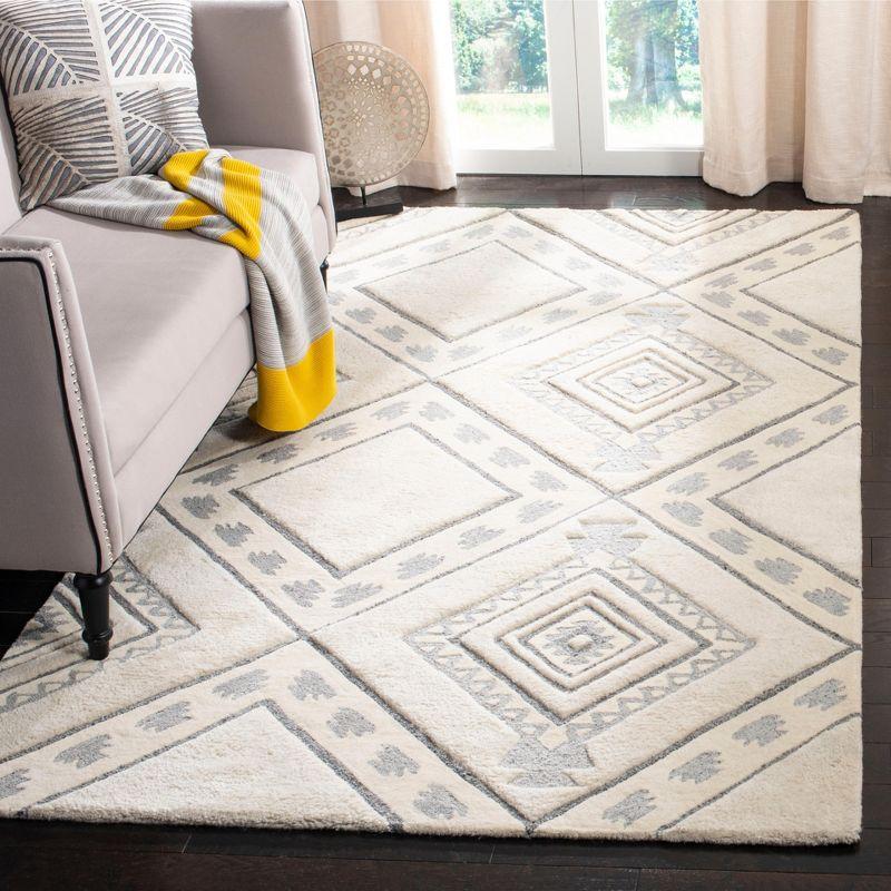 Ivory Hand-Tufted Wool Shag Rectangular Rug 3' x 5'