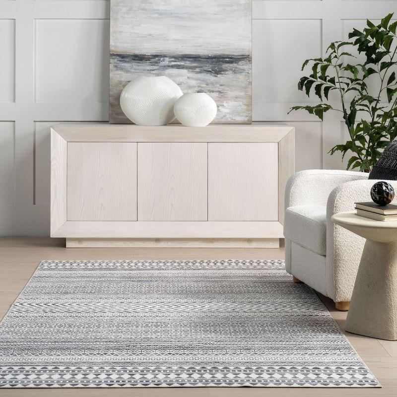 Nuloom Kira Pet Friendly Machine Washable Geometric Area Rug, 5' x 8', Grey