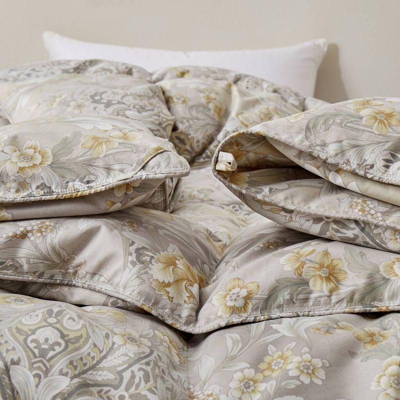 Lark Manor™ Iftekar All Season Paisley Floral Printed Vintage Goose Feather Down Comforter
