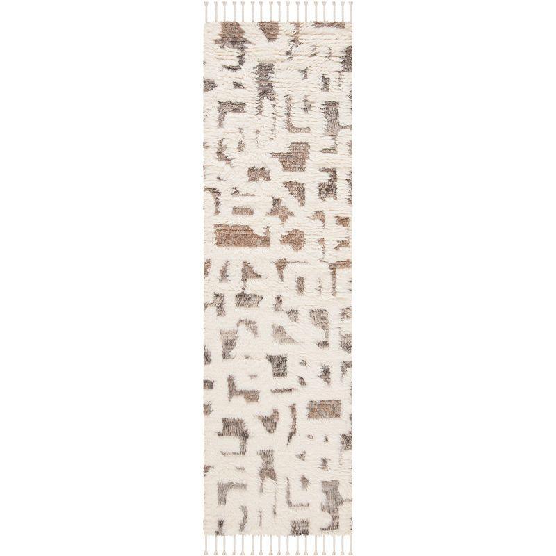 Manhattan MAN458 Hand Knotted Area Rug  - Safavieh