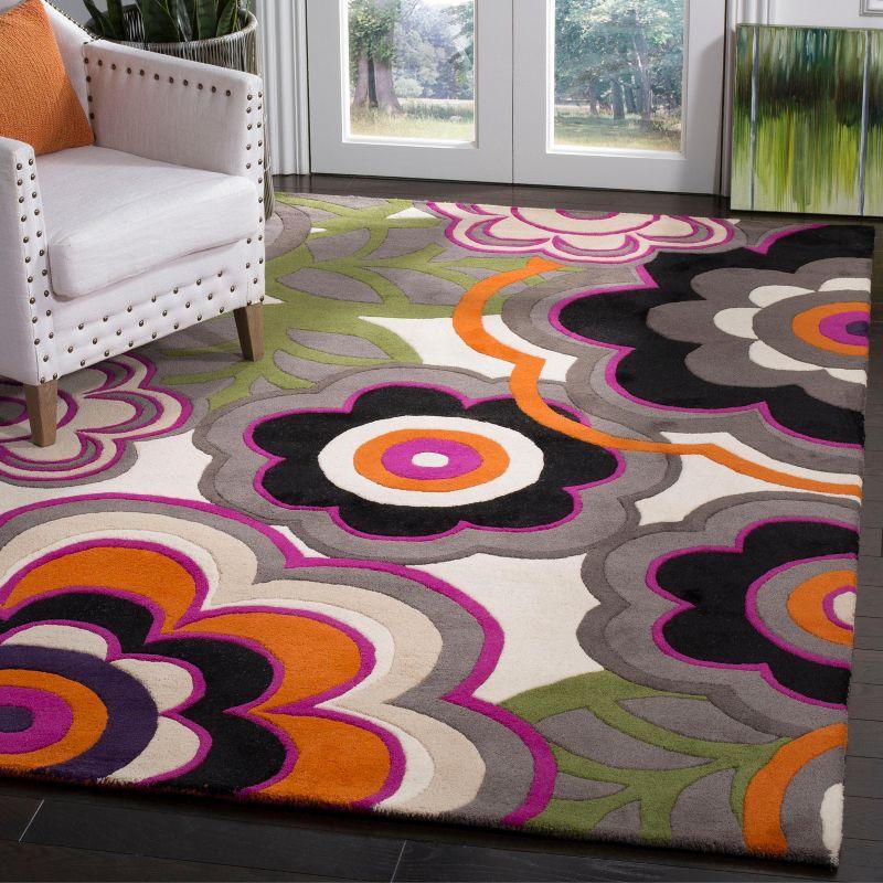 Soho SOH752 Hand Tufted Area Rug  - Safavieh