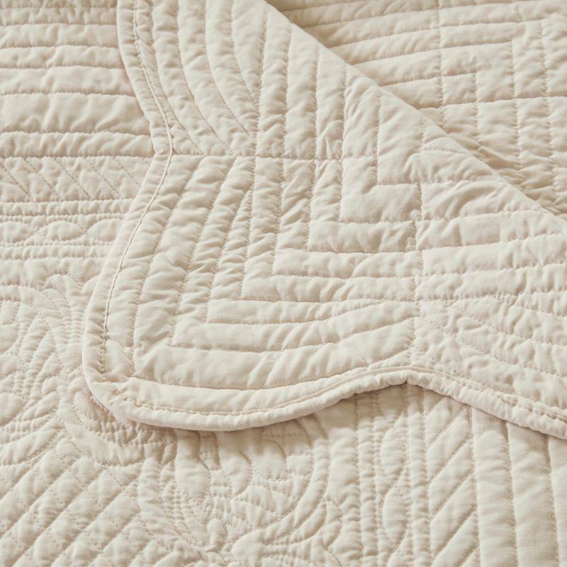Madison Park Journey Oversized Quilted Throw with Scalloped Edges