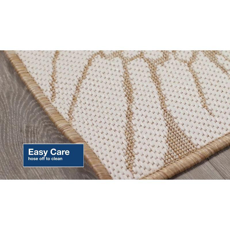 Liora Manne Carmel Shells Indoor/Outdoor Rug Sand 3'3" x 4'11"