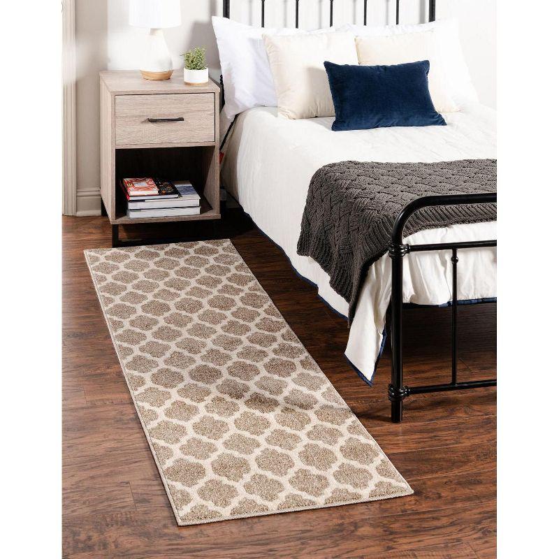 Elegant Trellis Light Brown 8ft Indoor Runner Rug - Easy Care & Stain-Resistant