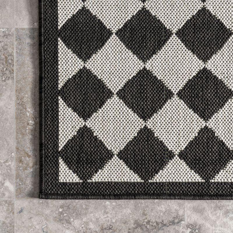 Regal Checkered Black and White Synthetic 5' x 8' Area Rug